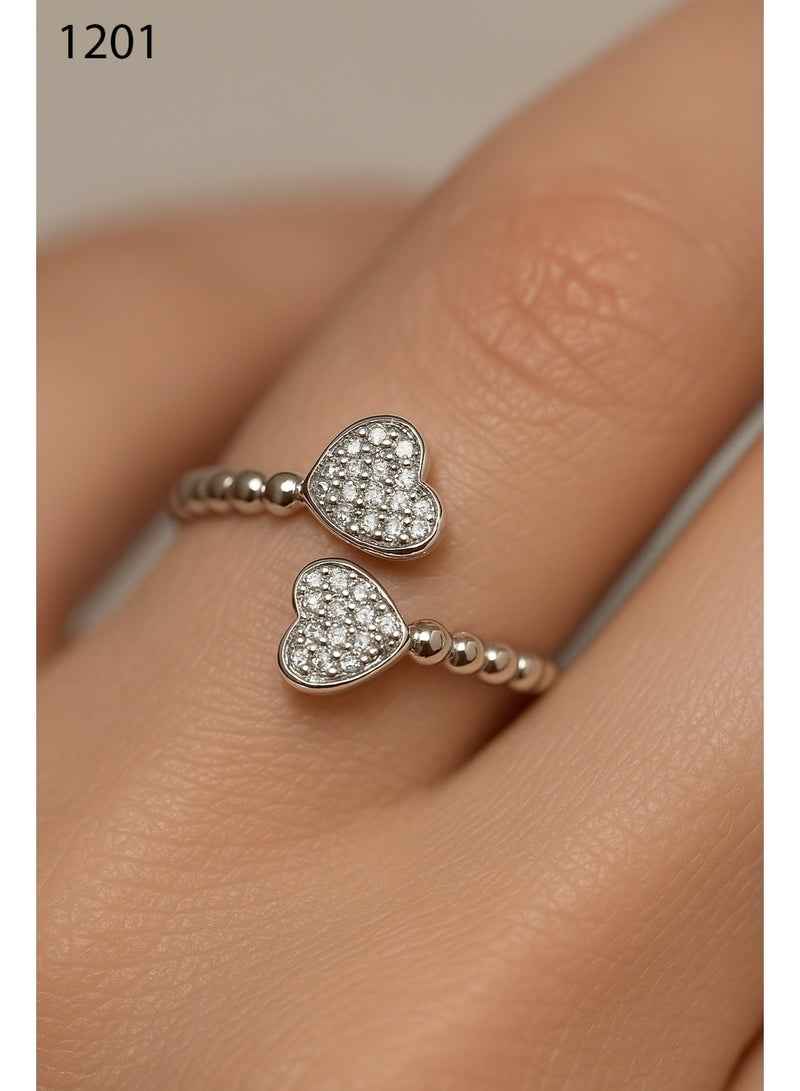 ثري دايموندز بندل 4 خواتم مطلية بلاتين وروديم بفصوص زركون لامعة – طقم راقي ومميز للستات بستايل ناعم - Image 5