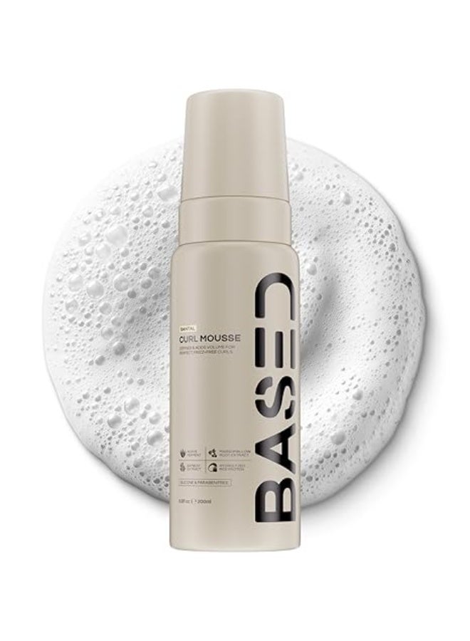 استنادا الي Curl Mousse - حجم فوري وتعريف مع عقد مرن - صيغة خفيفة الوزن مع بروتين الأغاف والأرز - غير سامة، خالية من السيليكون لجميع أنواع Curl (6.8 أوقية فلورية، حزمة من 1) - Image 1