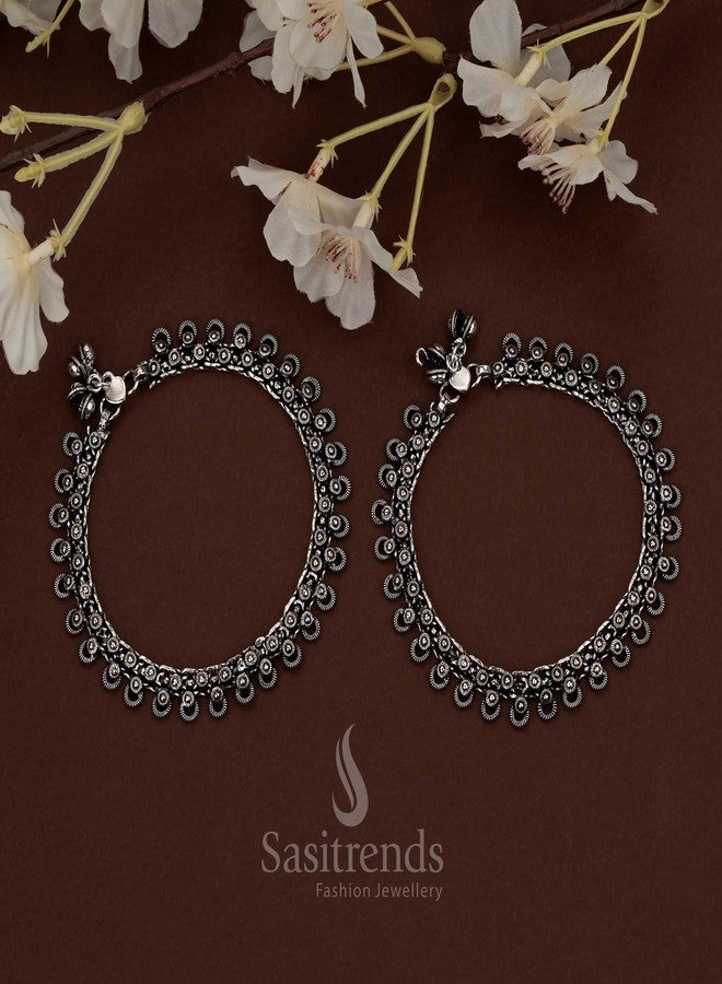 Sasitrends Oxidised German Silver Antique Tribal Designer Payal with Ghungroo Bells Anklet for Women - Image 2