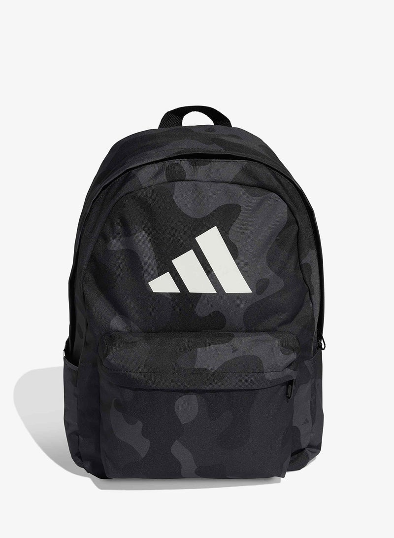 اديداس حقيبة ظهر مموهة للأولاد الشباب - Image 1