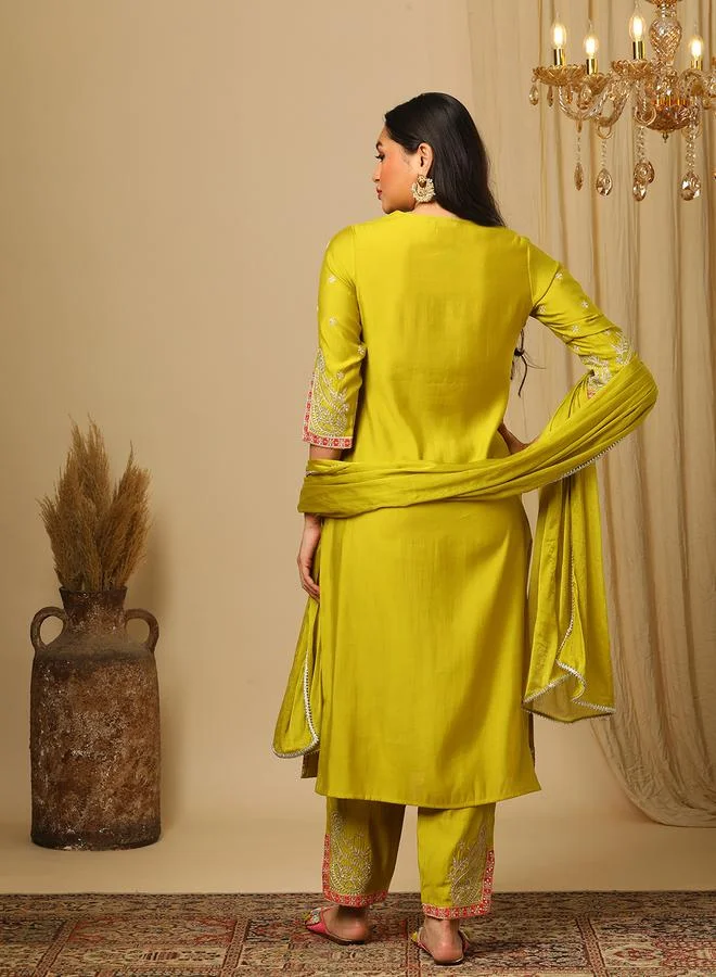 globus Zari Embroidered Yoke Paneled Straight Kurta, Pants and Lace Detail Dupatta Festive Set