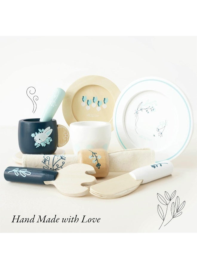 Le Toy Van - Cutlery Dinner Set - Kids Wooden Toys - Wooden Cutlery Set and Plate Set - Kids Cutlery - Toddler Cutlery Set and Toddler Plates - Wooden Utensils - Kids Aged 2 Years + - Image 5