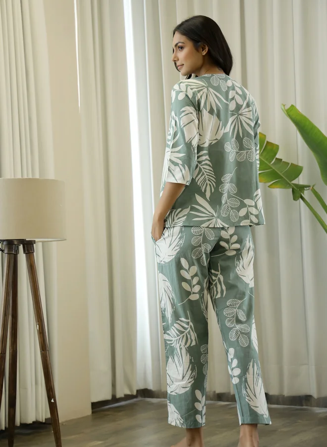 sanskrutihomes Green Floral Round Neck Cotton Top and Pyjama Set