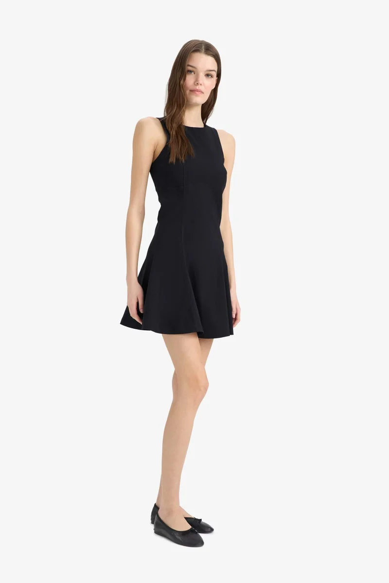 ديفاكتو Crew Neck Bengalin Sleeveless Mini Dress