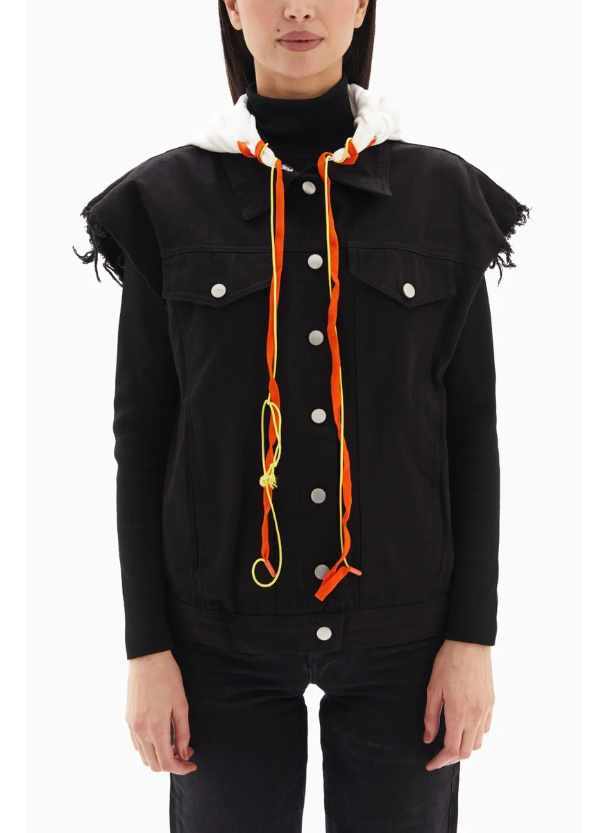 وي كرييت Black Denim Vest Jacket By WECRE8