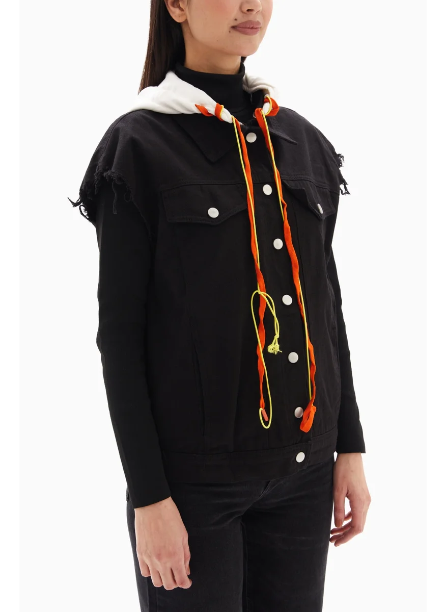 وي كرييت Black Denim Vest Jacket By WECRE8