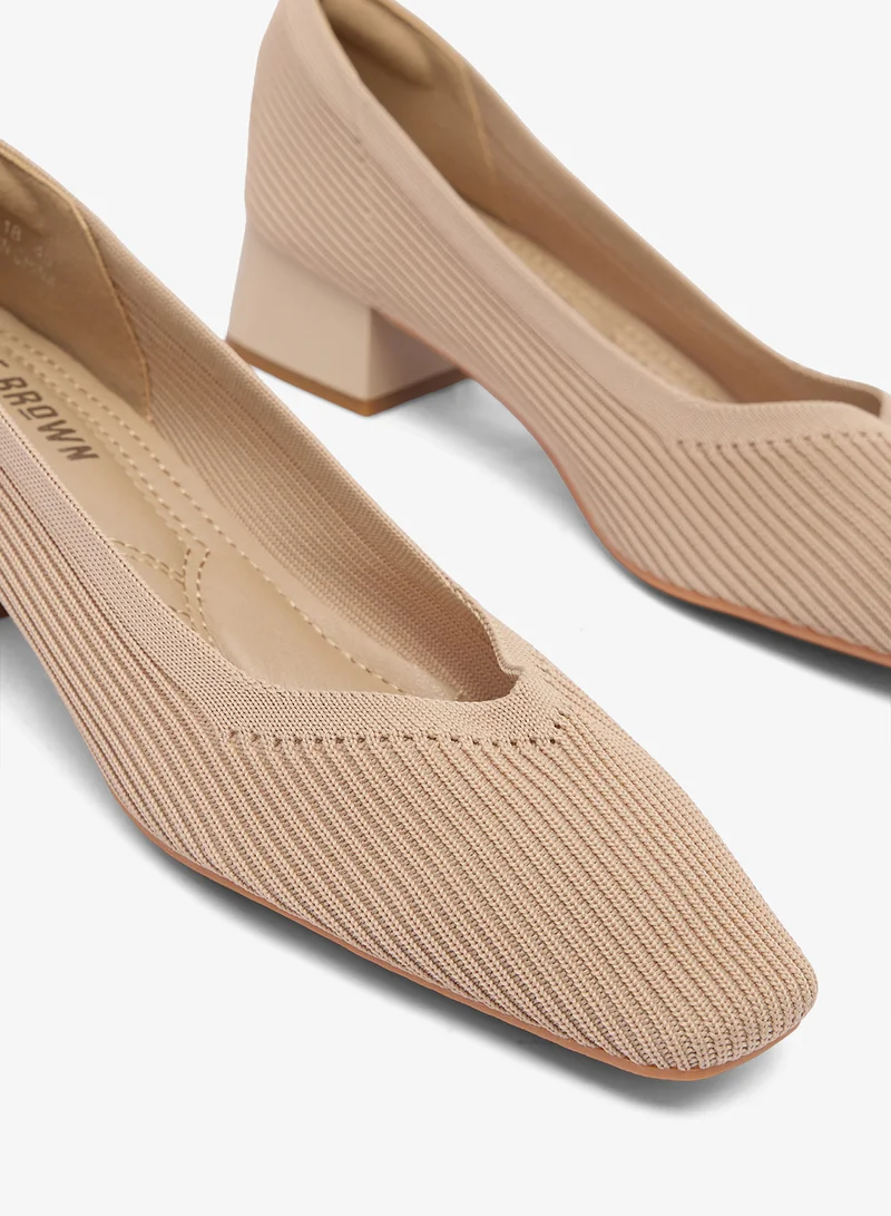 THE BROWN classic pumps