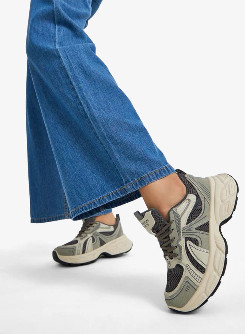 ستايلي اكتيف ستيلي سنيكرز بلونين مع رباط وكعب سميك ولسان خلفي - Image 2