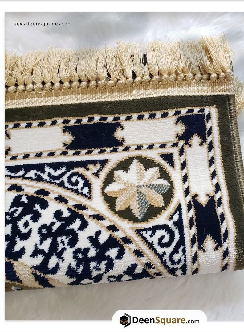 Deen Square Al Munawara Green Prayer Mat - Image 2
