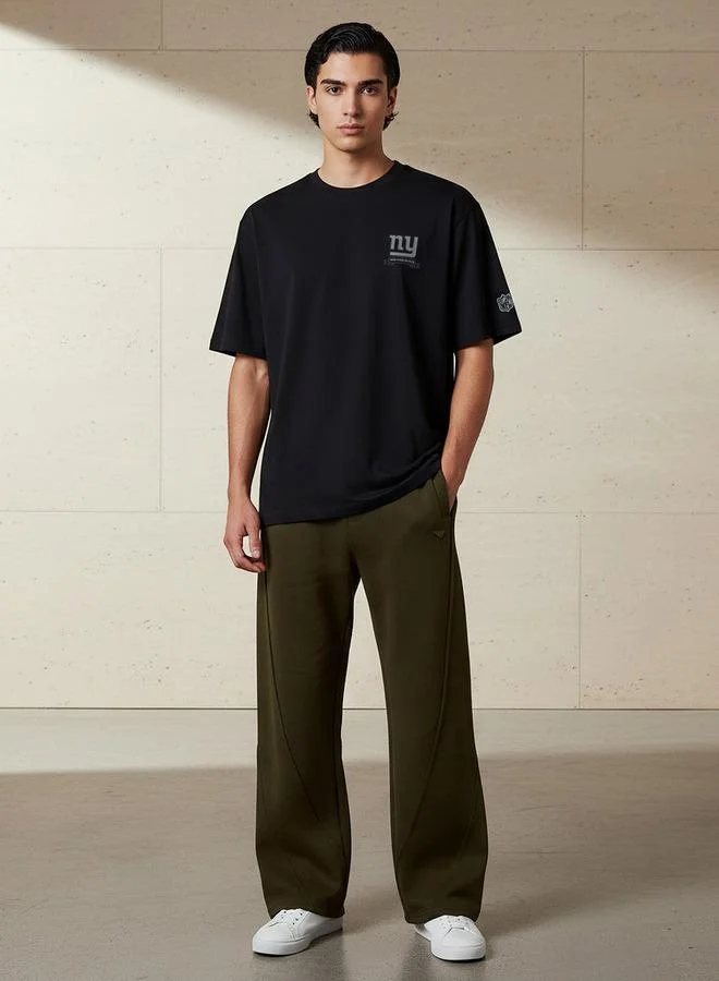 اس بي كاركترز Men Relaxed Fit Crew Neck Short Sleeves Green Bay Packers Print T shirt