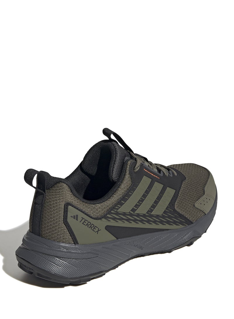 adidas تيريكس تريسفايندر 2  - Image 4