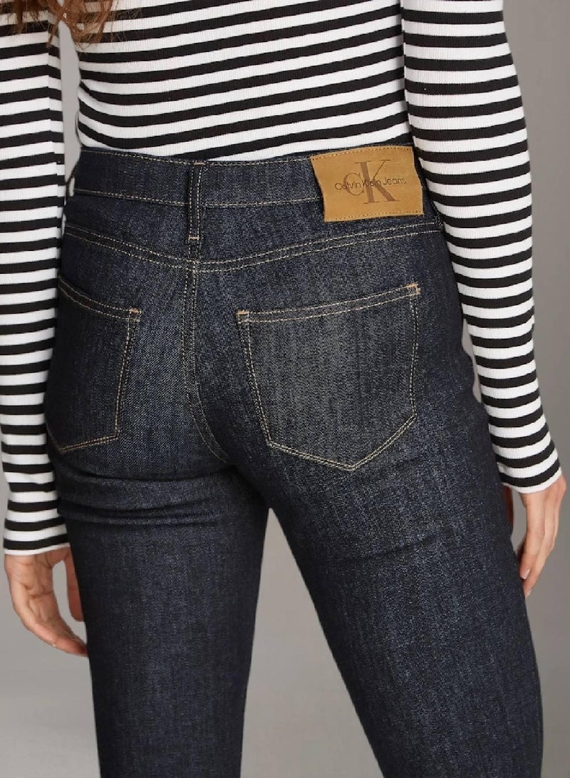 كالفن كلاين جينز بنطال جينز سكيني بقصة واسعة من أسفل الركبة - Image 3