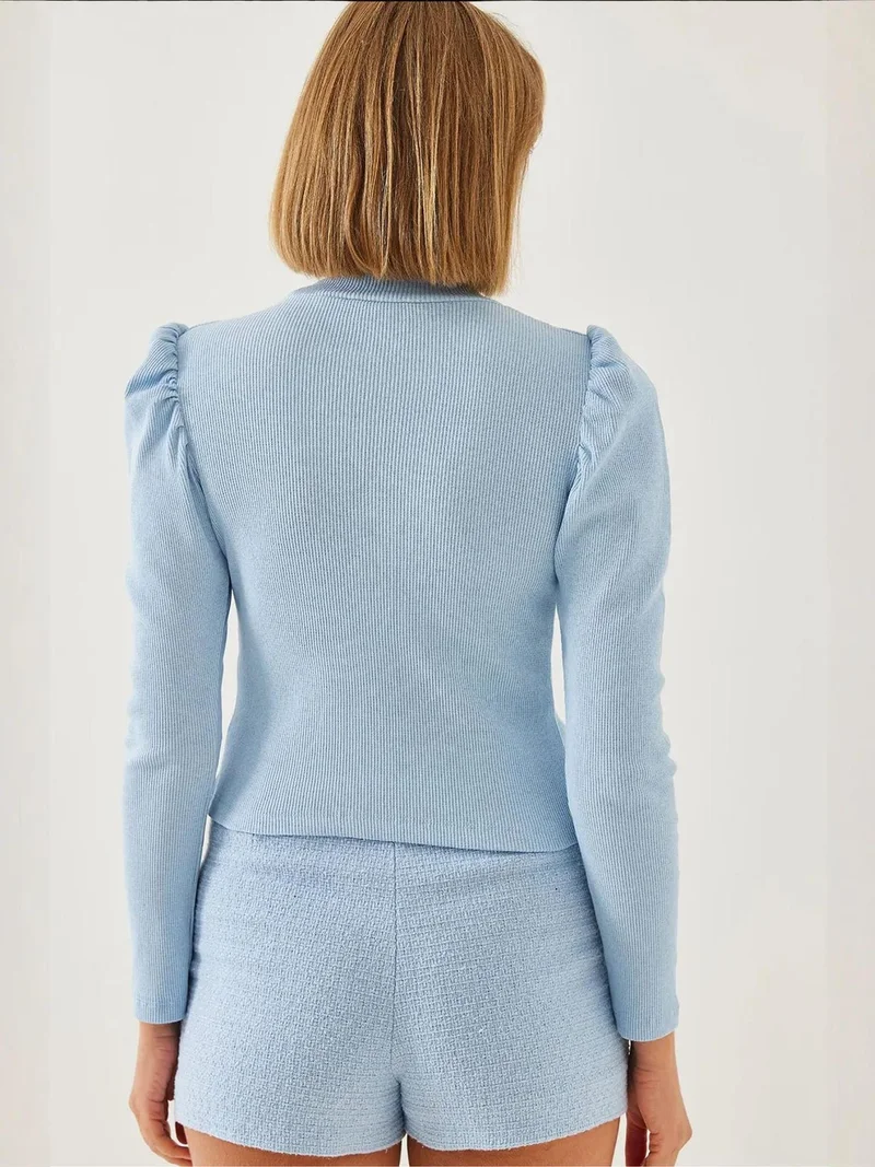 بيانكو لوتشي بلوزة أساسية بتفاصيل درابيه من لوتشي