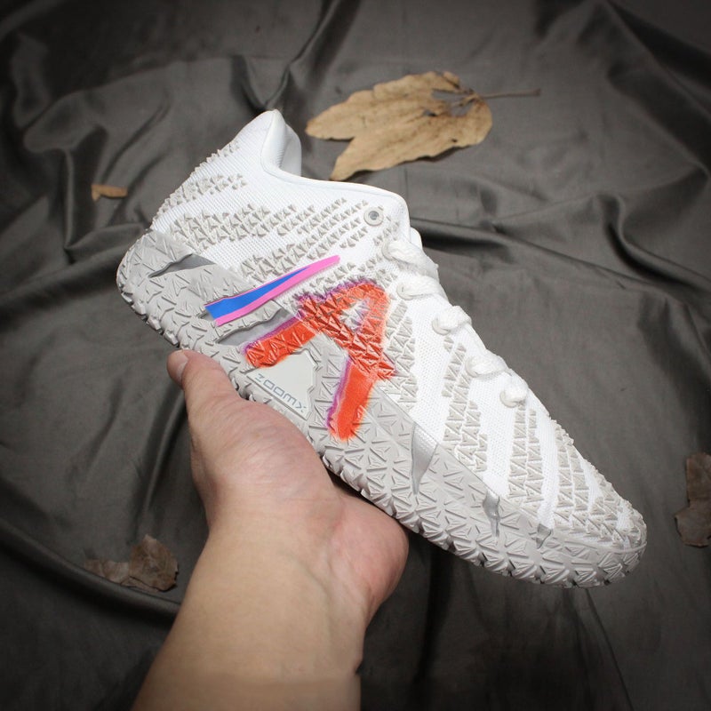 Unisex Low-Top Basketball Trainers with Breathable Mesh Upper and Non-Slip Rubber Sole - Image 3