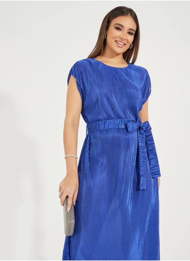 Styli Plisse Cap Sleeves Shift Midi Dress