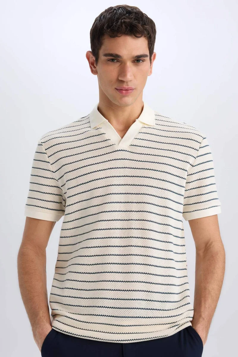 ديفاكتو Regular Fit Striped Knitted Polo T-Shirt