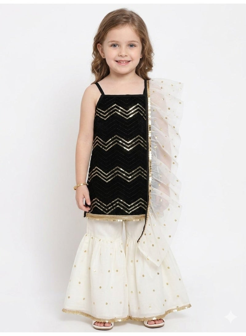 Saka Designs كُرتي عرقي أسود للفتيات مع شراة ودوبتة - Image 1