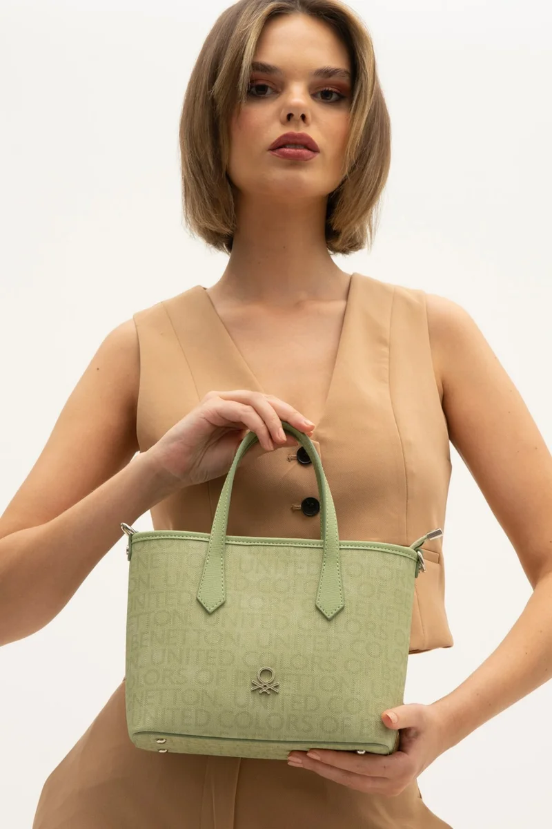 يونايتد كولورز أوف بينتيون Benetton Women's Handbag Green BNT1330