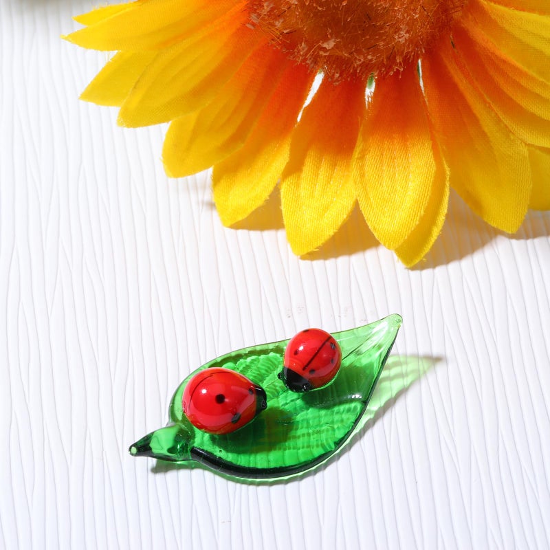 Gtziqa Mini Ladybug Decor Crystal Figurines, Green Leaf Glass Ladybug Gifts Lady Bugs Decor Hand Blown Glass Animals Insect Small Figurines Home-Decor Collectible Figurine Stocking Stuffers - Image 2