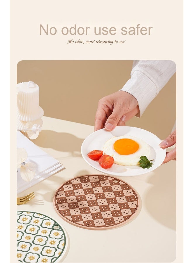 نيمي وسادة عازلة للحرارة بتصميم لوحة الشطرنج الزهور - Image 2