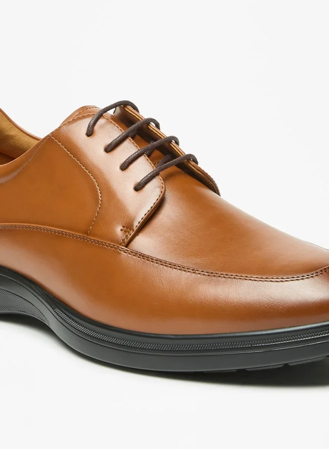 لو كونفورت Men's Solid Derby Shoes with Lace-Up Closure
