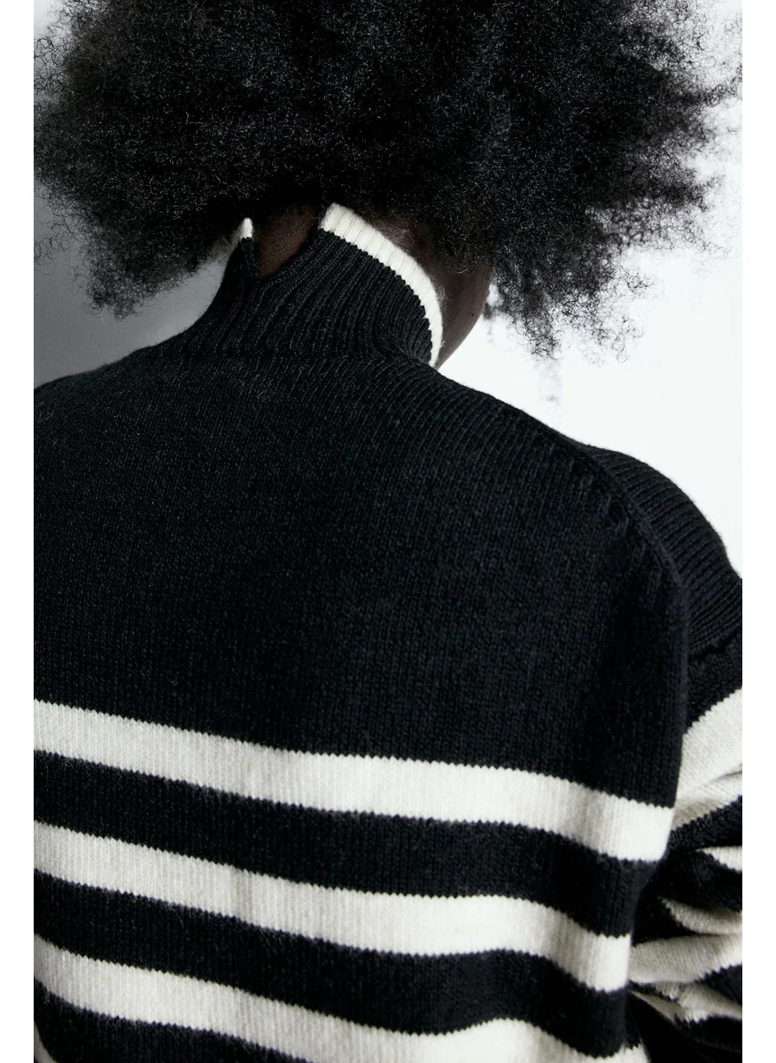 اتش اند ام Oversized Polo-Neck Jumper