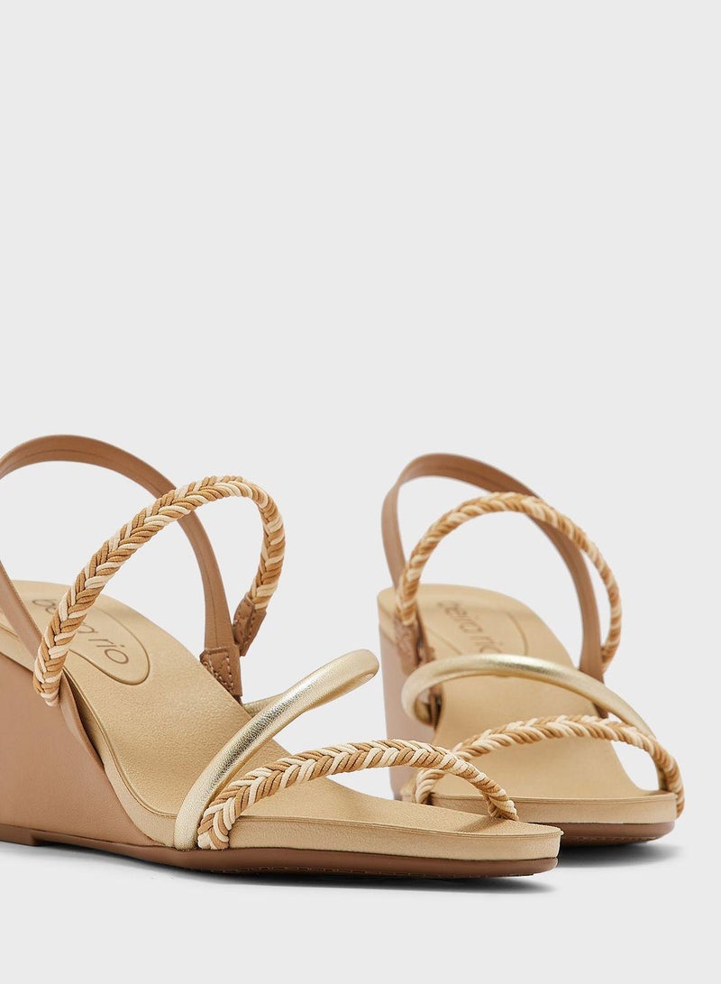 بيرا ريو صنادل نسائية بحزام خلفي - صنادل نسائية أنيقة وداعمة بحزام خلفي - Image 4