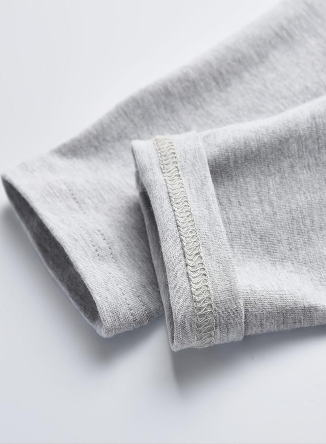 تايك تو تيشيرت جرافيك مطبوع للأولاد باللون الرمادي - Image 4