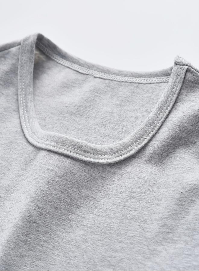 تايك تو تيشيرت جرافيك مطبوع للأولاد باللون الرمادي - Image 3