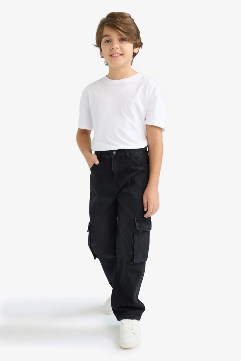 ديفاكتو Boy Cargo Fit Straight Leg Jeans