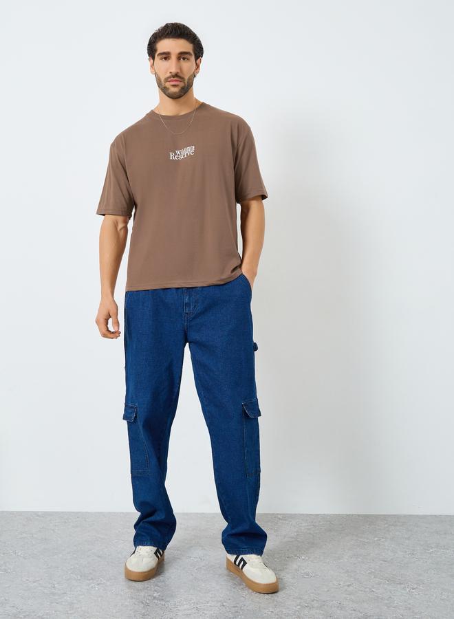 ستايلي تيشيرت بقصة واسعة وطبعة جرافيك - Image 2