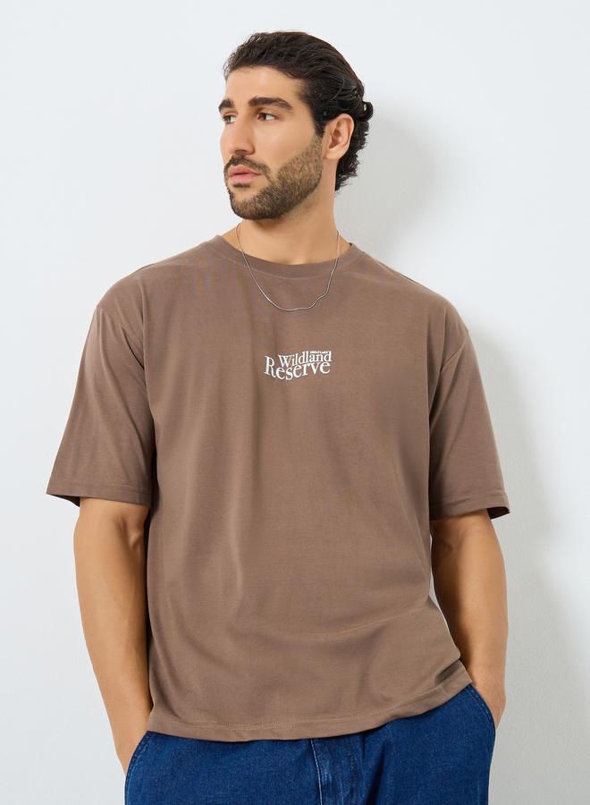 ستايلي تيشيرت بقصة واسعة وطبعة جرافيك - Image 1