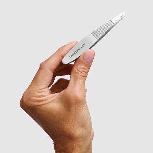 Tweezerman Wide Grip Slant Tweezer - Image 3