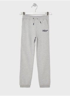 Youth Embroidered Sweatpants - pzsku/ZE7C1BA4DA8ED2D48AAC2Z/45/_/1727335045/b8e52647-03a5-4a85-a56e-bd28e4785f0c