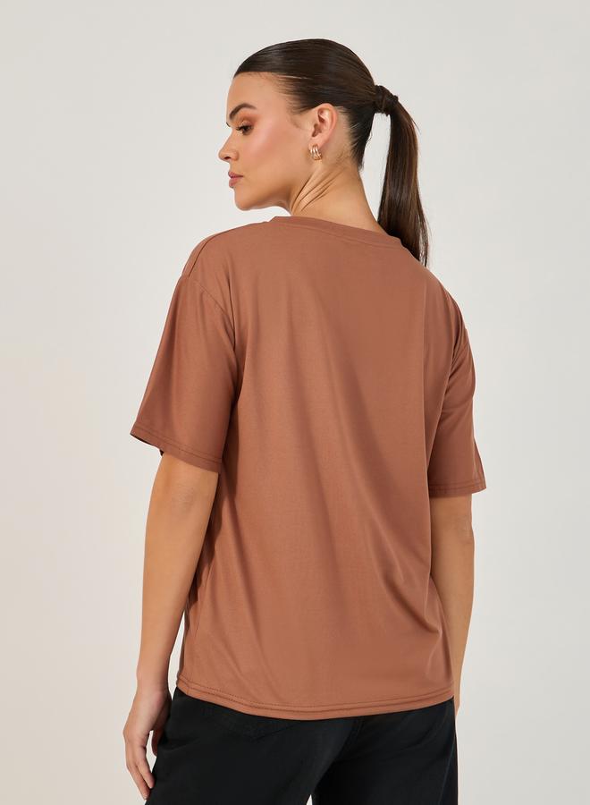 Styli Knitted Short Sleeve V Neck Plain Regular T-Shirt  - Image 5