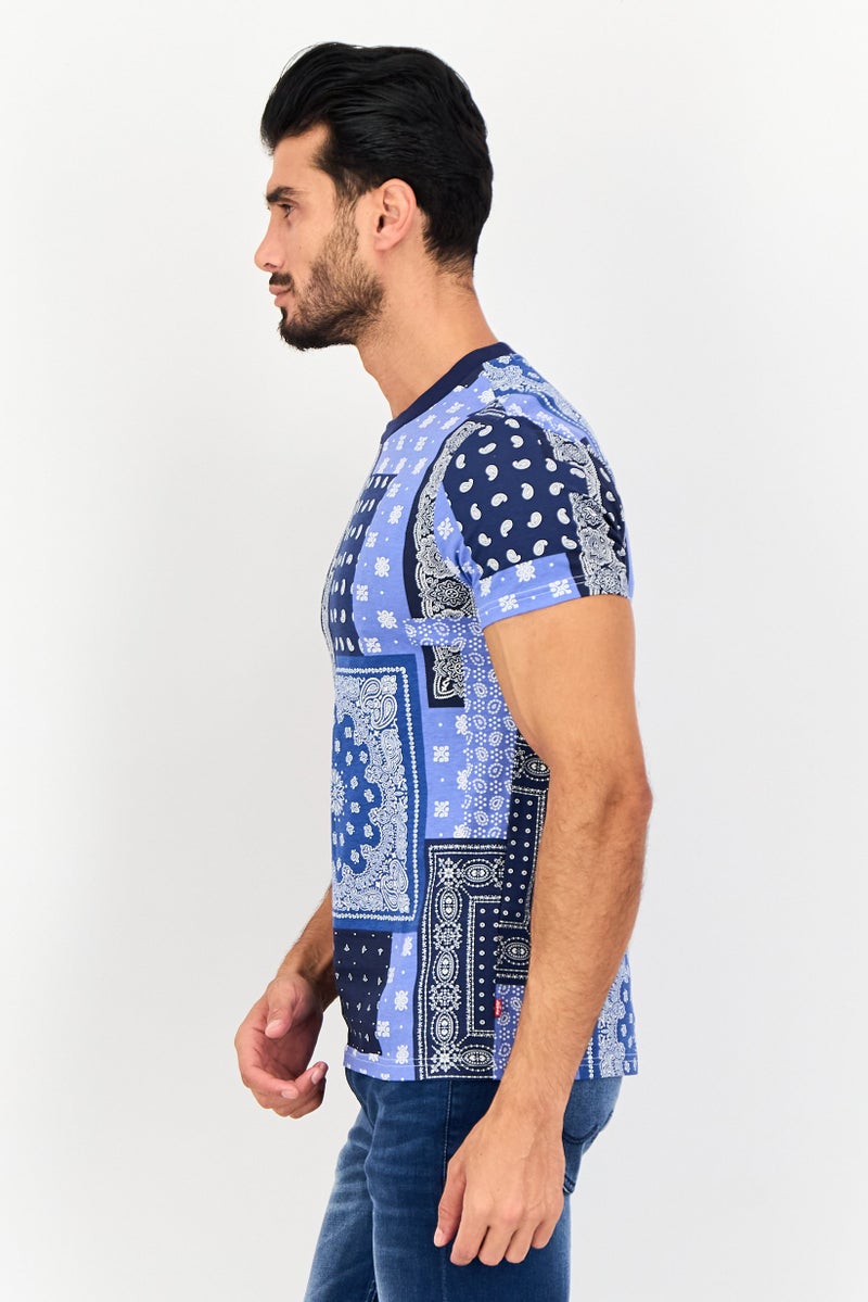 Levi's تي شيرت رجالي بأكمام قصيرة وطباعة شاملة، متعدد الألوان - Image 3