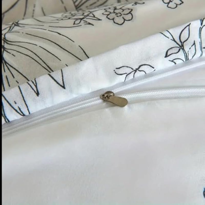 Loquat King size 6 piece floral bedding set in black and white vintage style. - Image 4