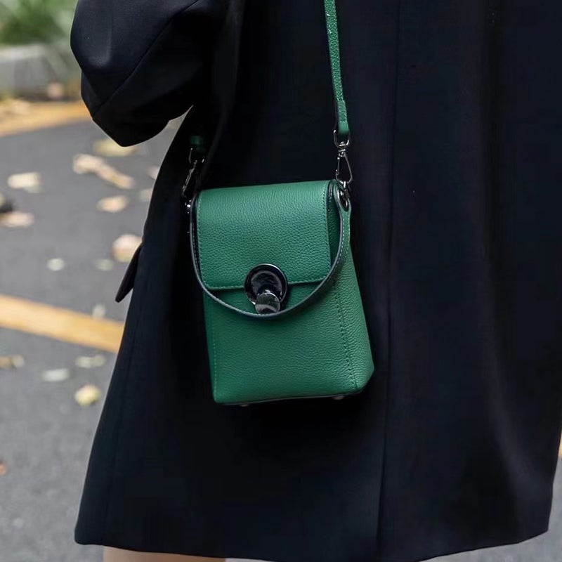 Genuine Leather Mobile Phone Korean Fashion Crossbody All-Match Large Screen Mobile Phone Round Hardware Handbag - Image 1