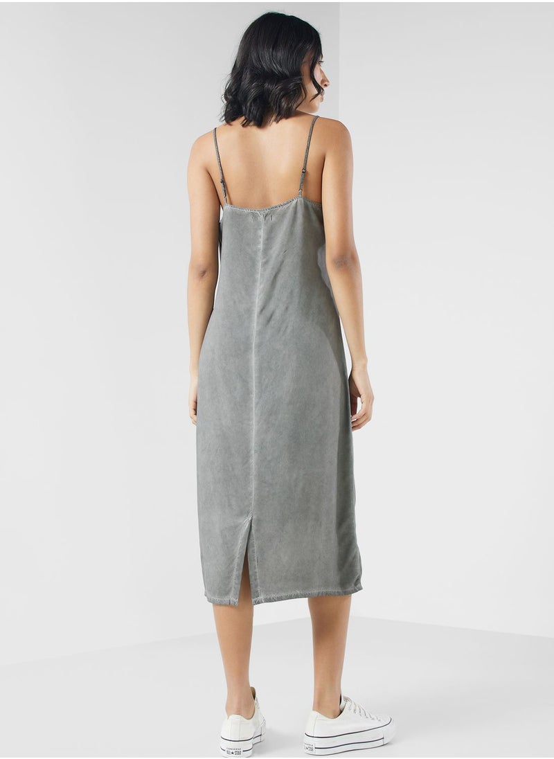 Campbell Slip Dress - pzsku/ZE7CFA5F0C2FCB65B665DZ/45/_/1715257163/6061c941-72dc-4491-b825-6821f94aac6b