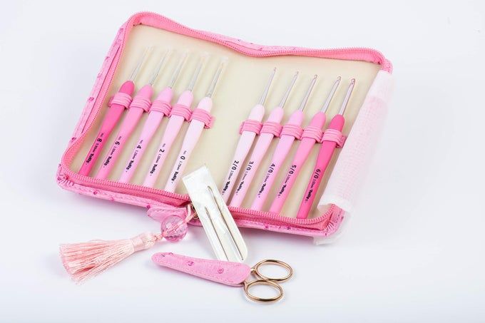 Tulip Needle Company TEL-001E Etimo Rose Lace Crochet Hook Set - Image 1