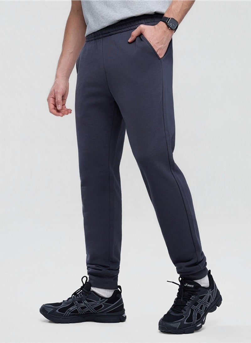 GIORDANO Men’s Slim Taper French Terry Jogger with Elastic Waist - Image 1