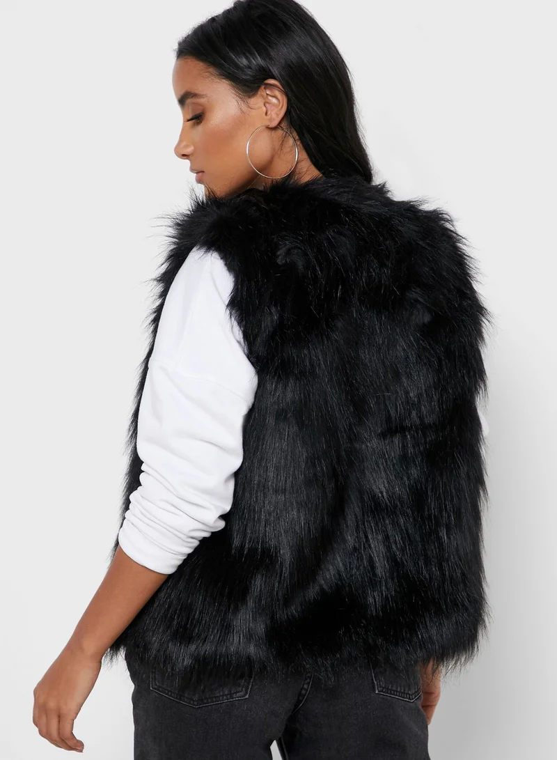FOREVER 21 Faux Fur Sleeveless Vest