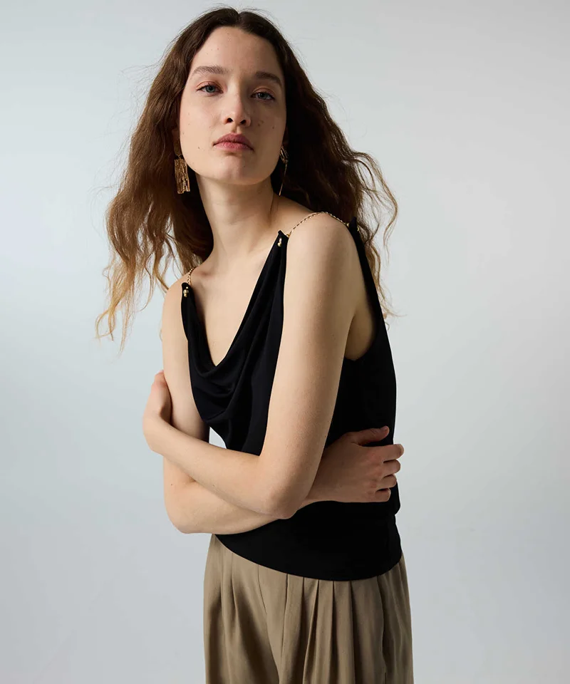 ايبيكيول T-Shirt with Chain Accents
