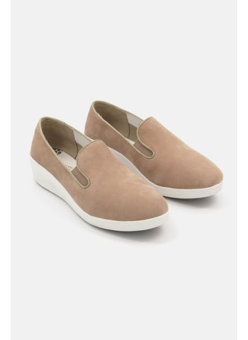Kids Girls Slip On Casual Shoes, Taupe - pzsku/ZE7D28FF8D94B14AB6FFBZ/45/1746229247/e79e577c-b299-4598-9353-b37831be80cf