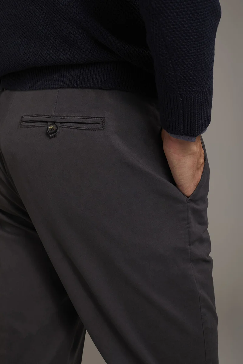 Doppelganger  Chino single pinces - DK Grey for Men | Best Price UAE