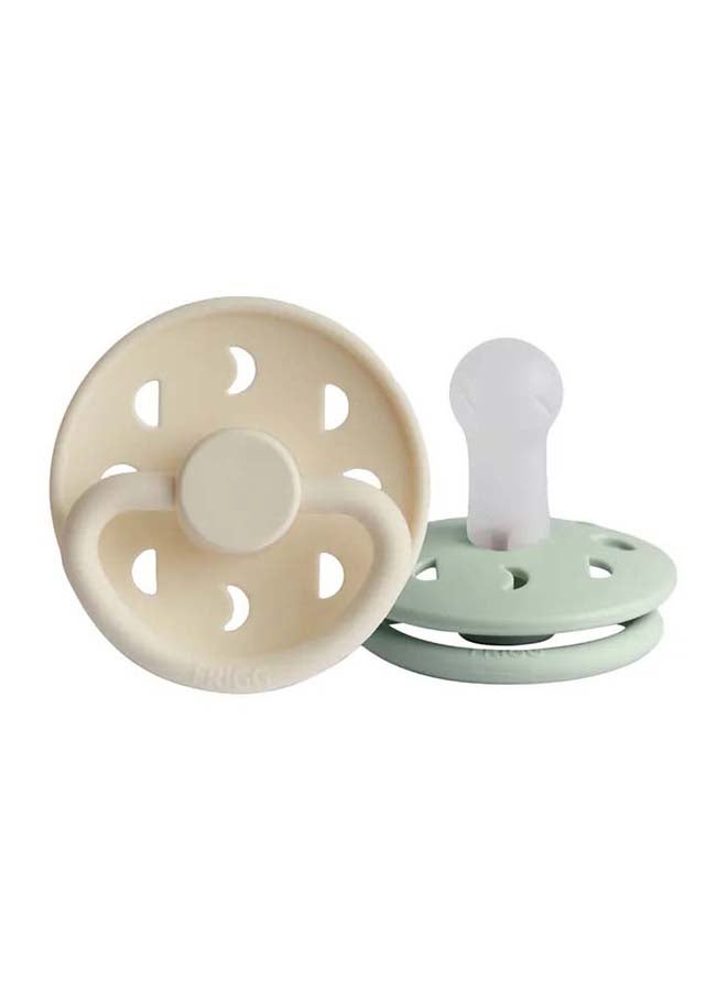 FRIGG لهاية FRIGG بمرحلة القمر من السيليكون للأطفال 6-18 شهر 2-pack كريمي/ساج - الحجم 2 - Image 1