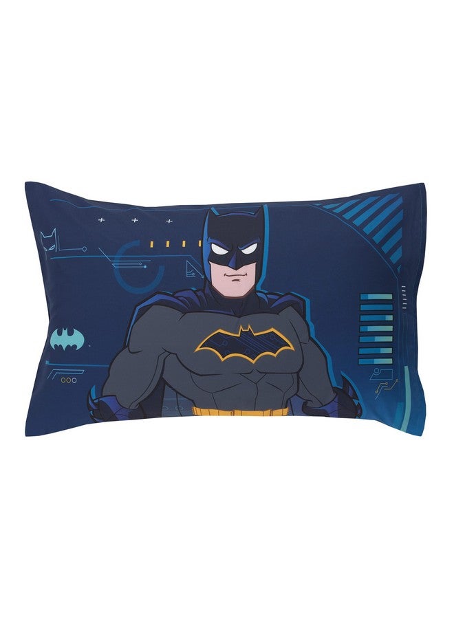 NoJo مجموعة سرير أطفال من NOJO ووارنر براذرز باتمان بات-تيك باللون الأزرق الداكن، الأزرق الفاتح، الأزرق الملكي، والأسود - 4 قطع: لحاف، شريحة قاع ملائمة، شريحة قمة مسطحة، وغطاء وسادة قابل للعكس - Image 5