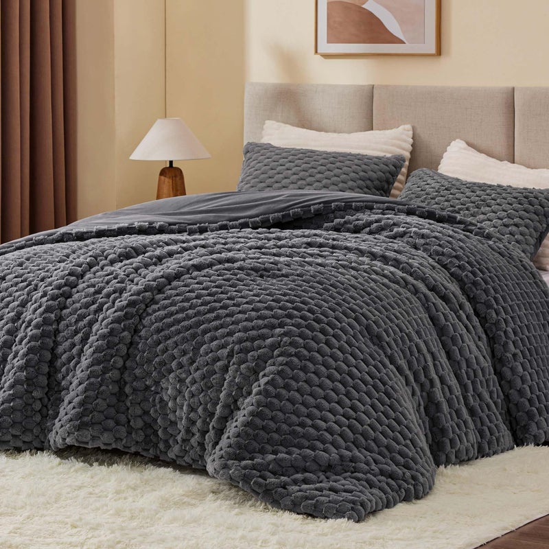 BEDELITE Fluffy Queen Comforter Set - Grey Fleece Soft Comforter for Queen Size Bed, Luxury Warm Bedding Set for Winter, Fuzzy Bed Set 3 Pieces (1 Comforter, 2 Pillowcases) - Image 1