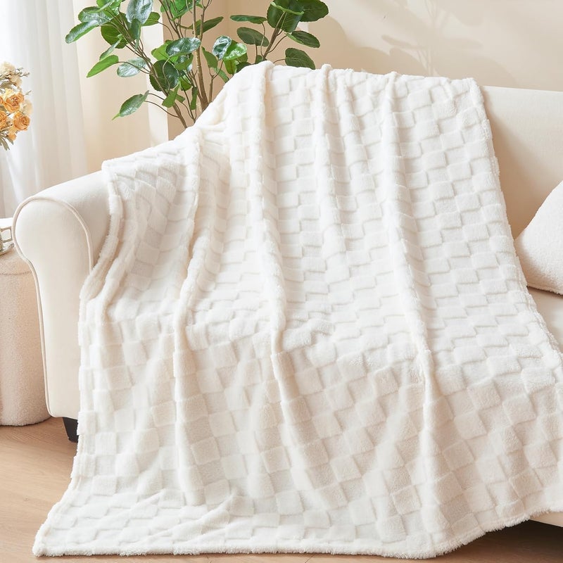 Wajade Fleece Throw Blanket, Fluffy Faux Fur Blanket for Bed Sofa Couch, Soft Cosy Warm Thick Blanket,Checkered White 127x178 - Image 3