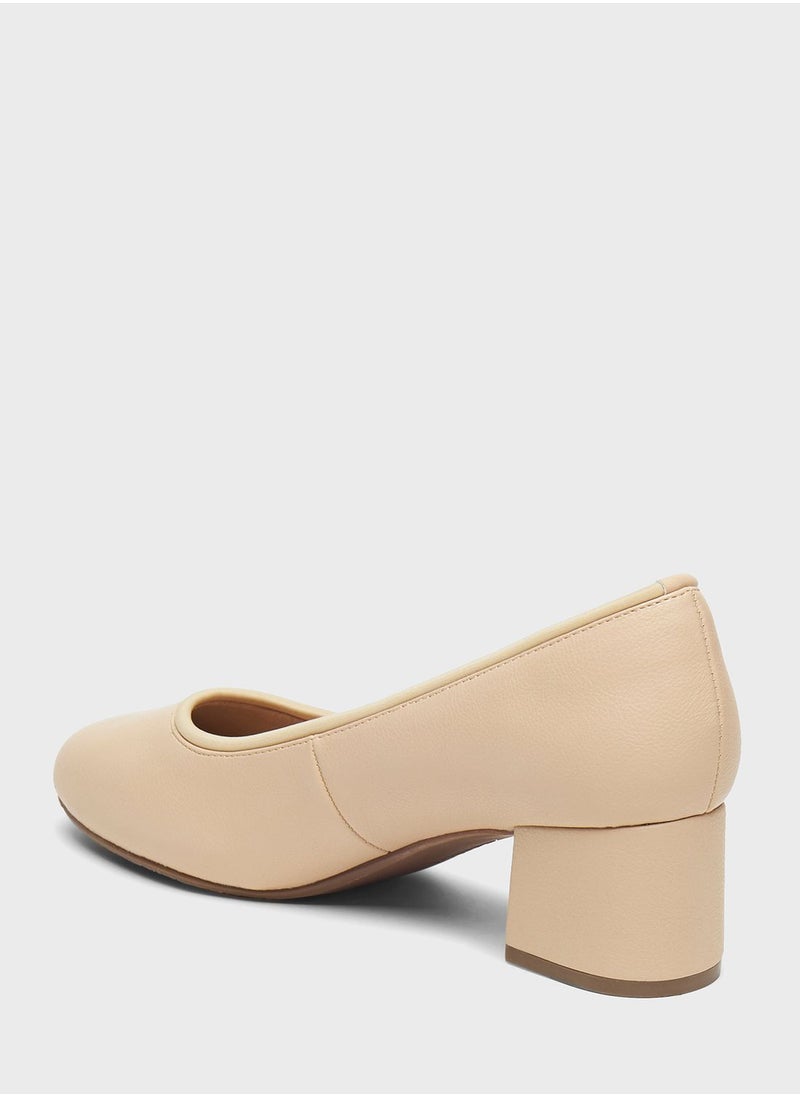 Le Confort - Block Heel Pumps - Image 1
